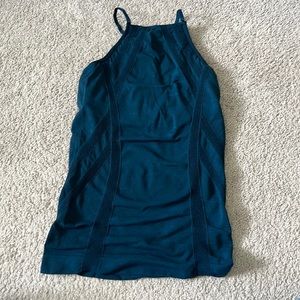 Athleta blue women’s racerbank tank.  Built in bra. 

In like new condition.
